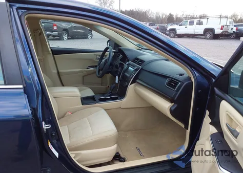 2016 Toyota Camry Le z USA, uszkodzony, nr VIN 4T1BF1FK7GU589021